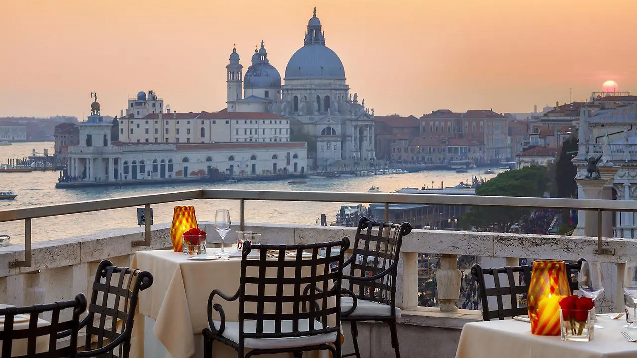 Hotel Danieli, Венеция 5*,