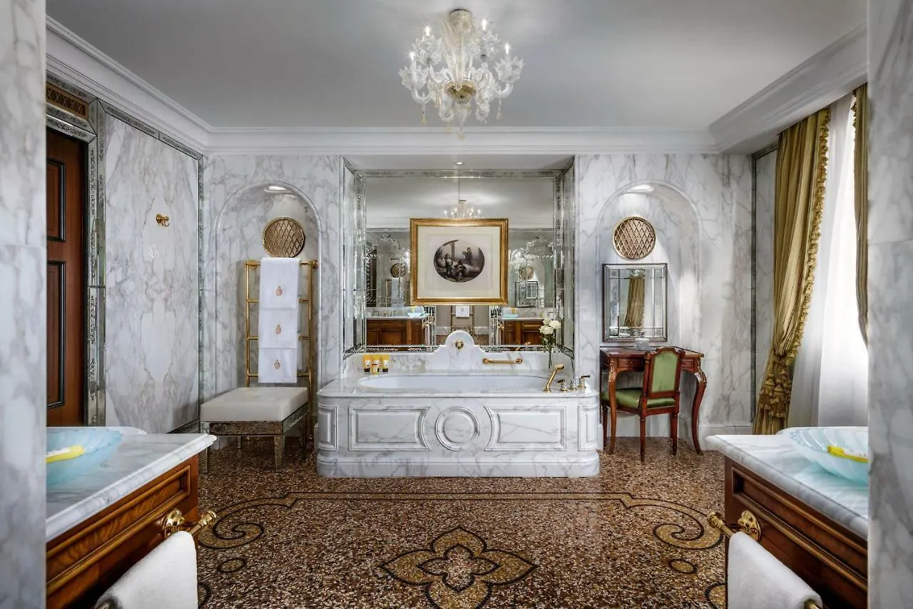 Hotel Danieli, Венеция 5*,